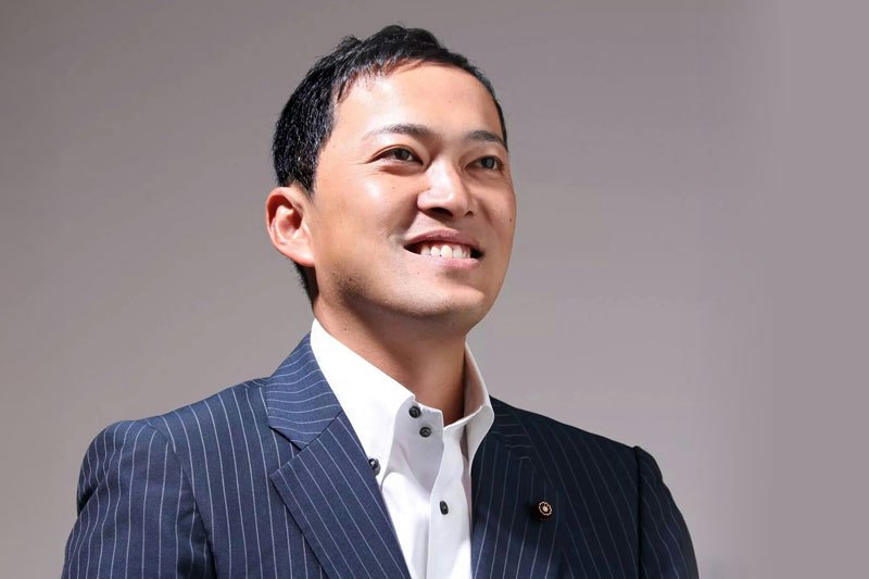 増山近影